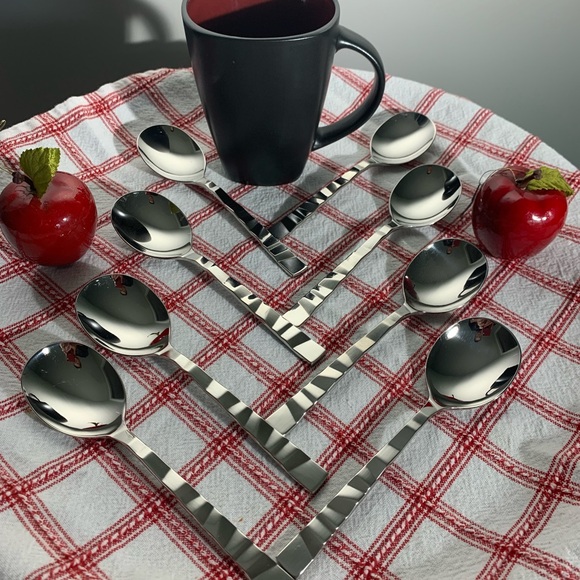 Oneida Other - Oneida "Verge" Pattern 18/10 NWOT - Set of 8 Bouillon Spoons